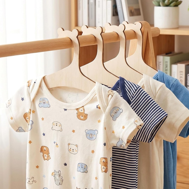 Babykledingrek Schattige beer  - Baby Clothing Hangers recensie en prijs